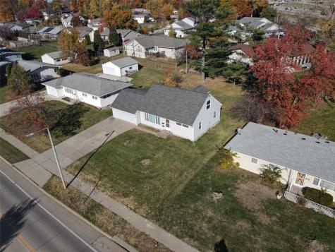 2106 42nd Street NE Cedar Rapids IA 52402