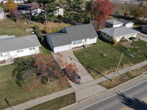 2106 42nd Street NE Cedar Rapids IA 52402