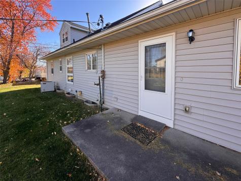 2106 42nd Street NE Cedar Rapids IA 52402