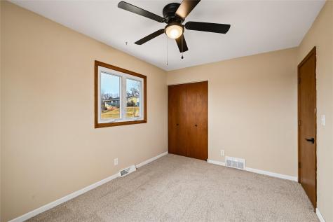 3632 Lynbrook Drive NE Cedar Rapids IA 52402