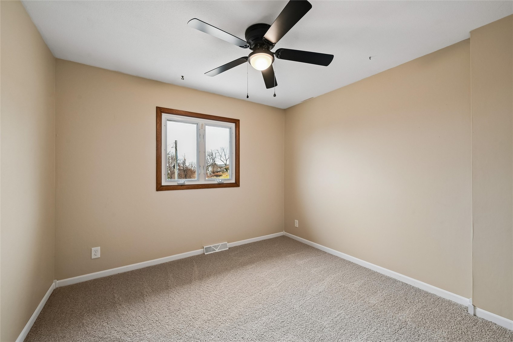 3632 Lynbrook Drive NE Cedar Rapids IA 52402