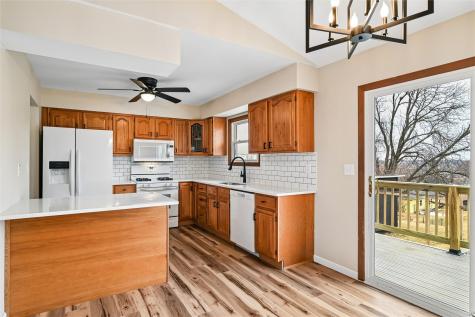 3632 Lynbrook Drive NE Cedar Rapids IA 52402