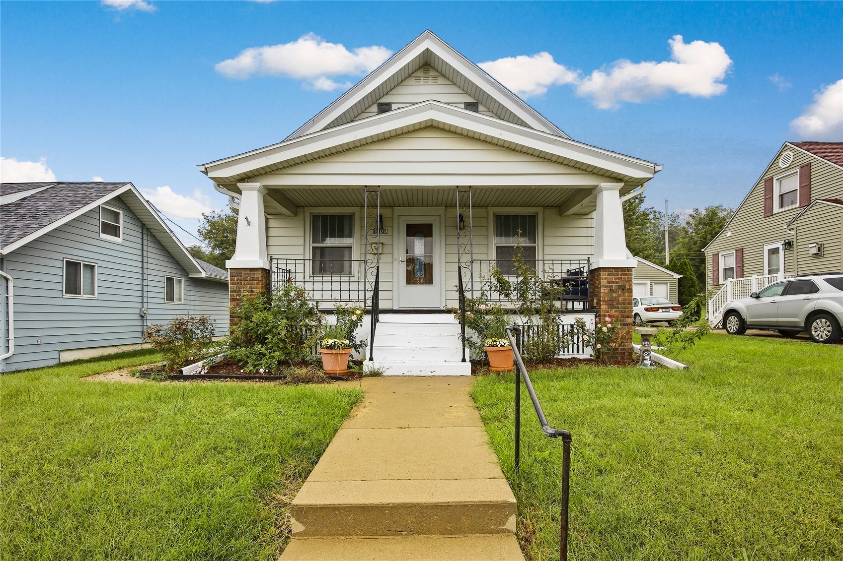 1724 J Avenue NE Cedar Rapids IA 52402
