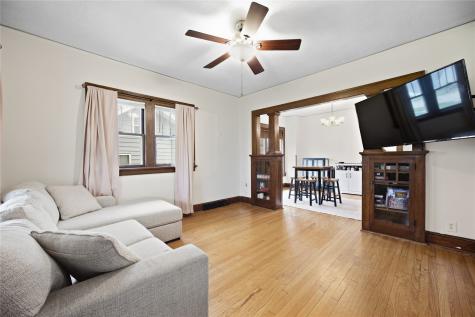 1724 J Avenue NE Cedar Rapids IA 52402