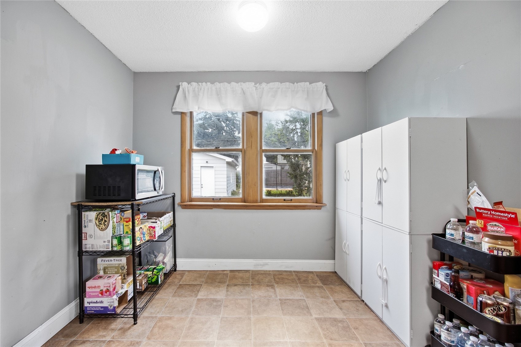 1724 J Avenue NE Cedar Rapids IA 52402