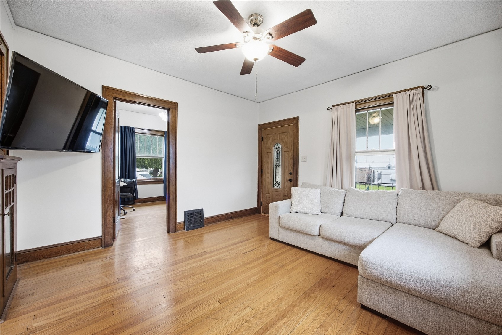 1724 J Avenue NE Cedar Rapids IA 52402