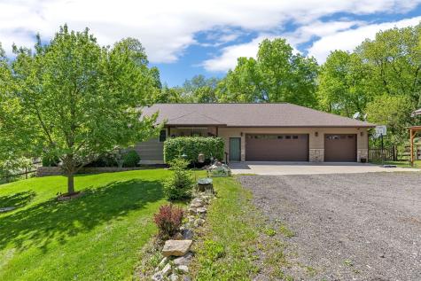 2457 125TH Drive Marengo IA 52301