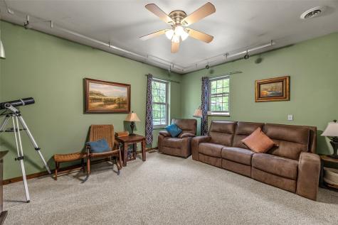2457 125th Drive Marengo IA 52301