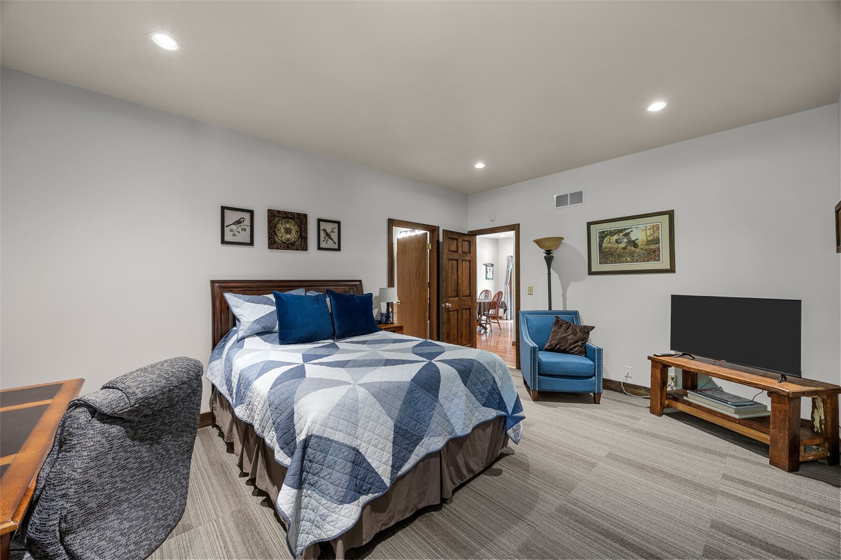 2457 125th Drive Marengo IA 52301