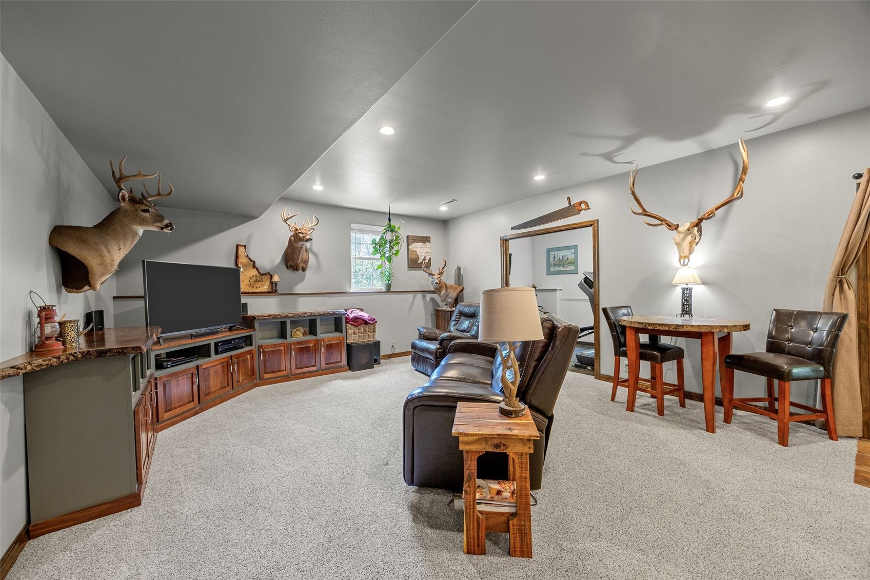 2457 125th Drive Marengo IA 52301