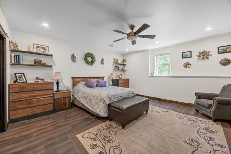 2457 125th Drive Marengo IA 52301