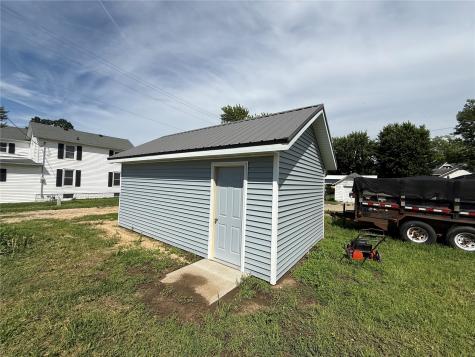 308 E 2nd Street Mechanicsville IA 52306