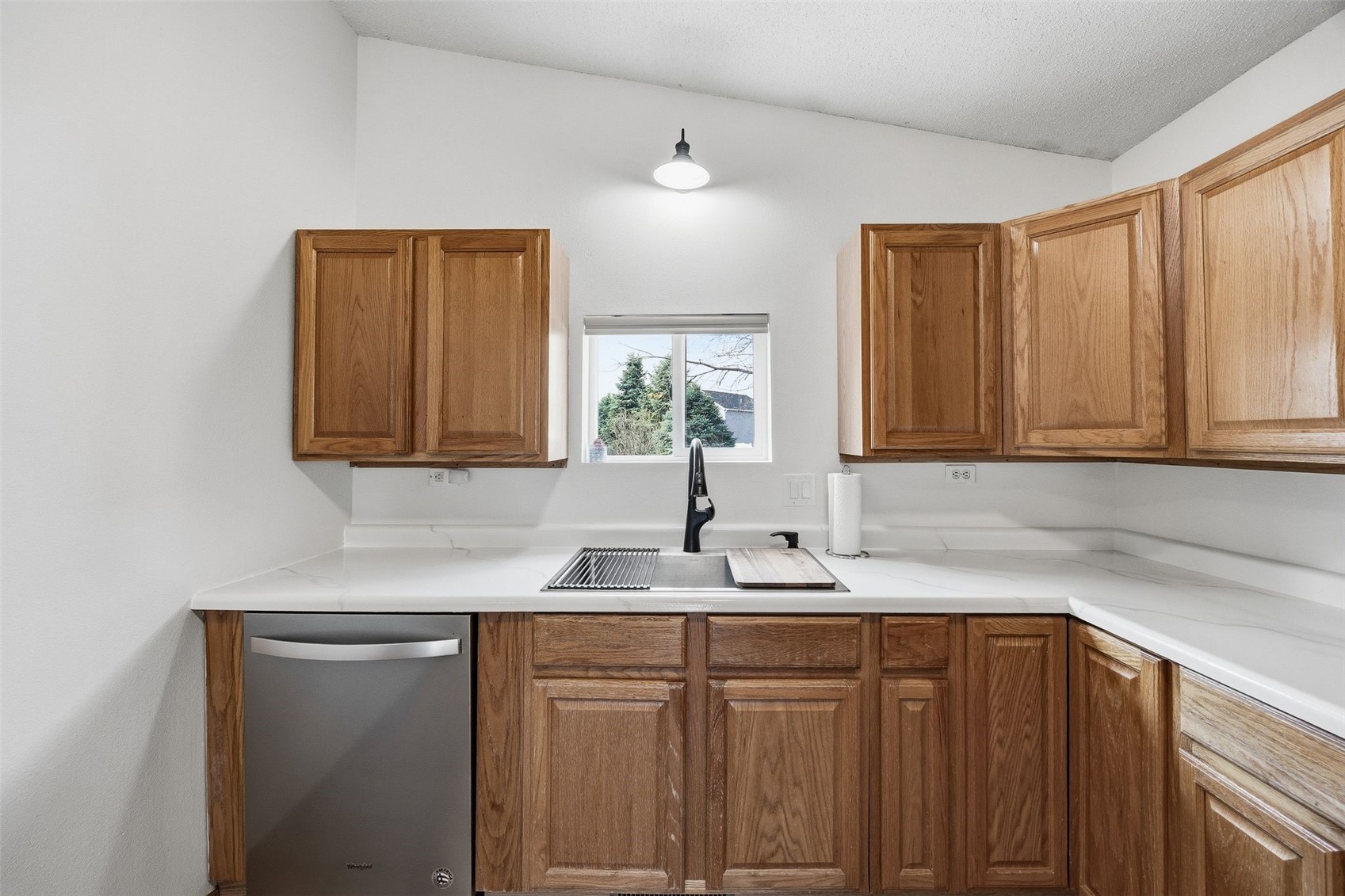 1095 E Main Street Robins IA 52328