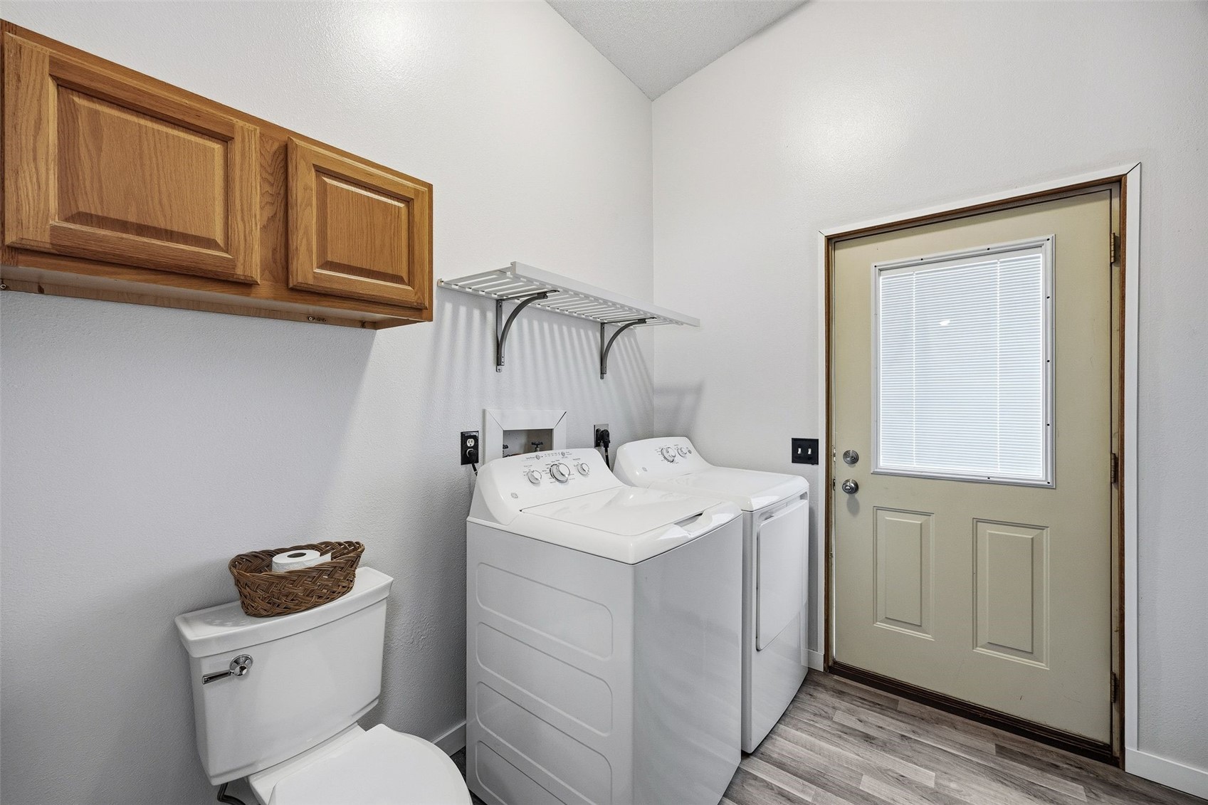 1095 E Main Street Robins IA 52328