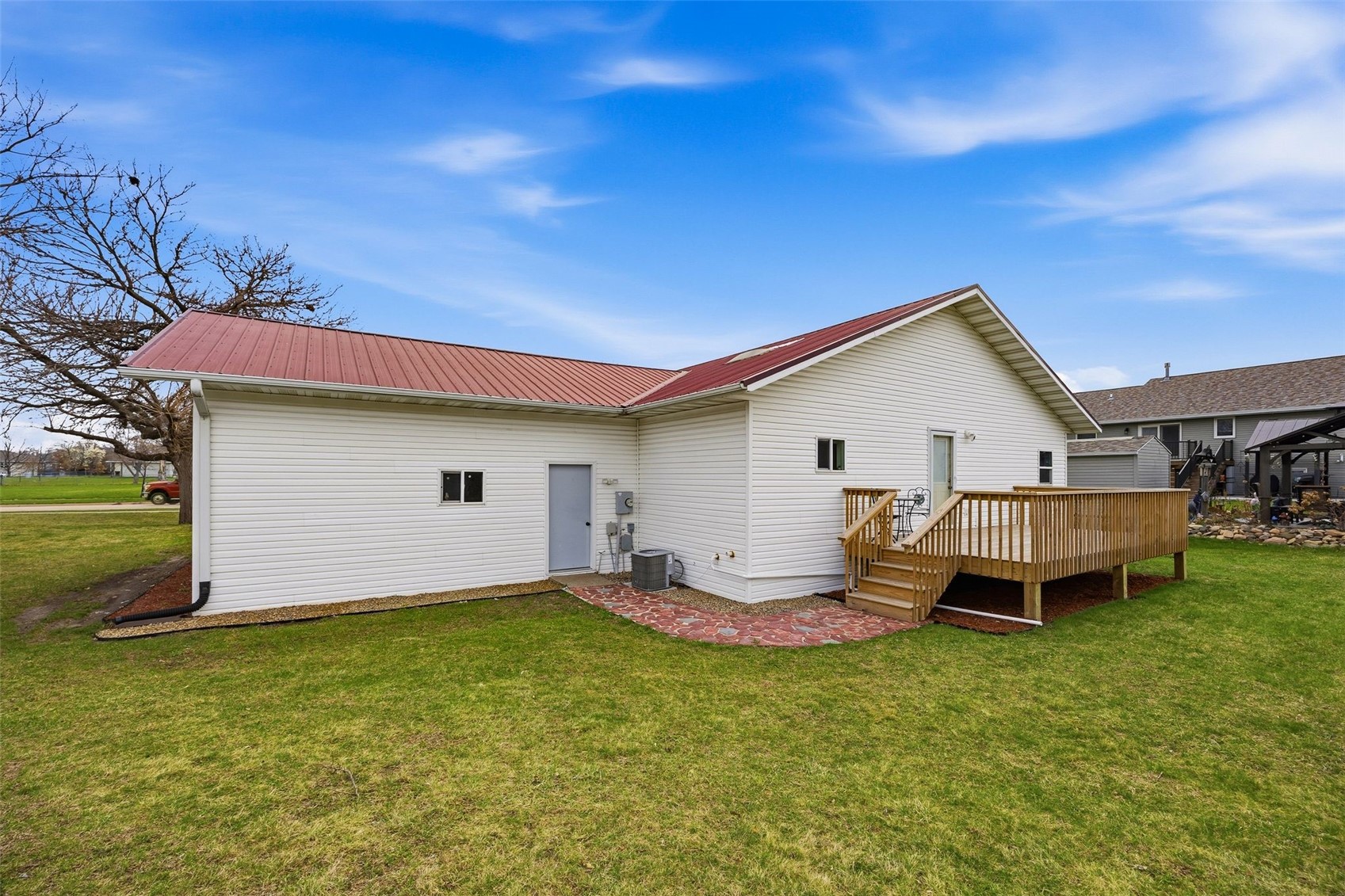 1095 E Main Street Robins IA 52328