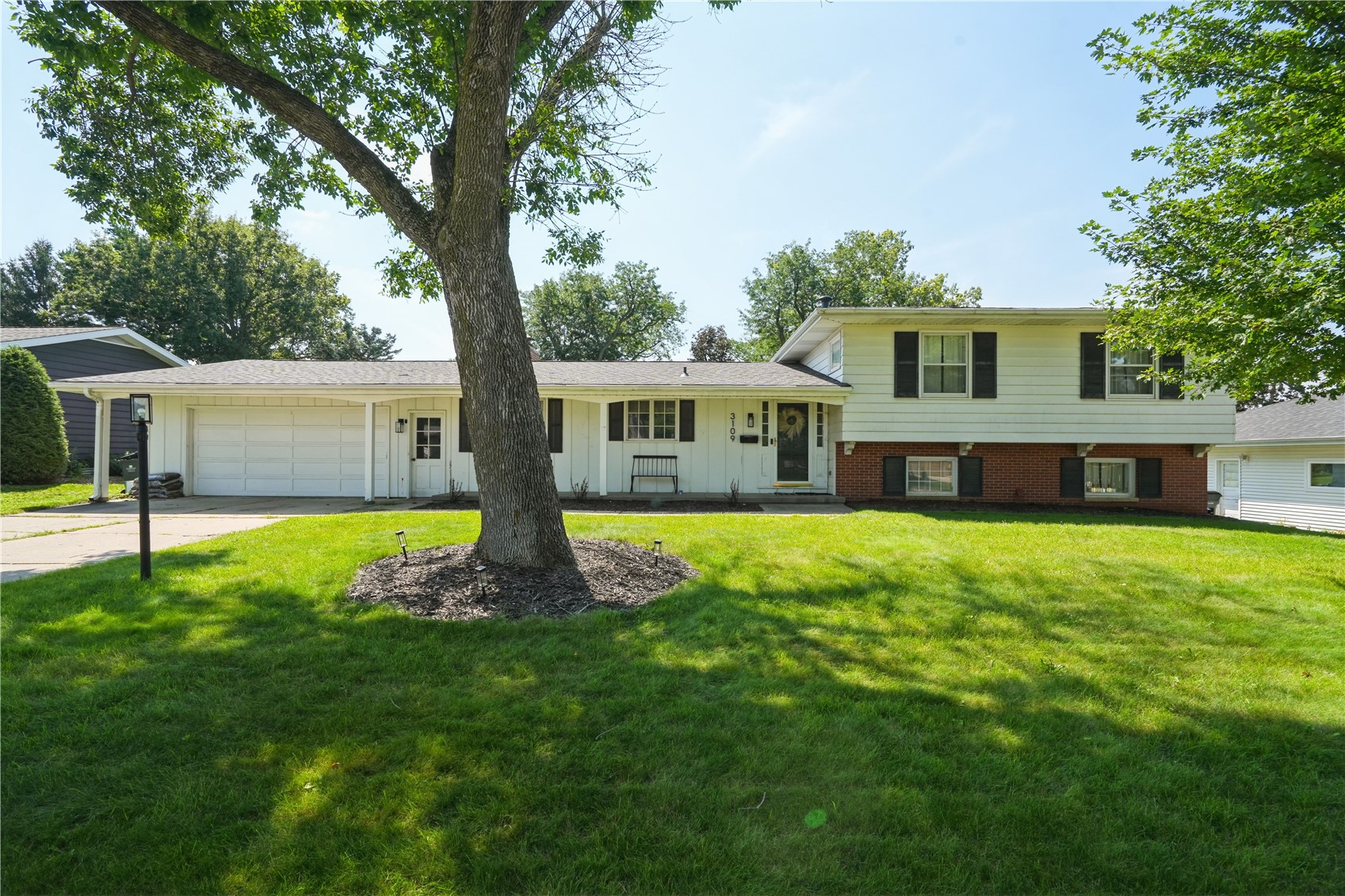 Cedar Rapids IA, 3109 Terry Drive SE