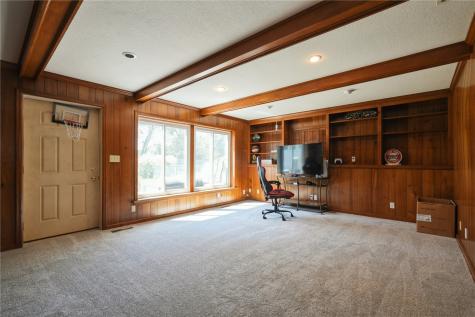 3109 Terry Drive SE Cedar Rapids IA 52403