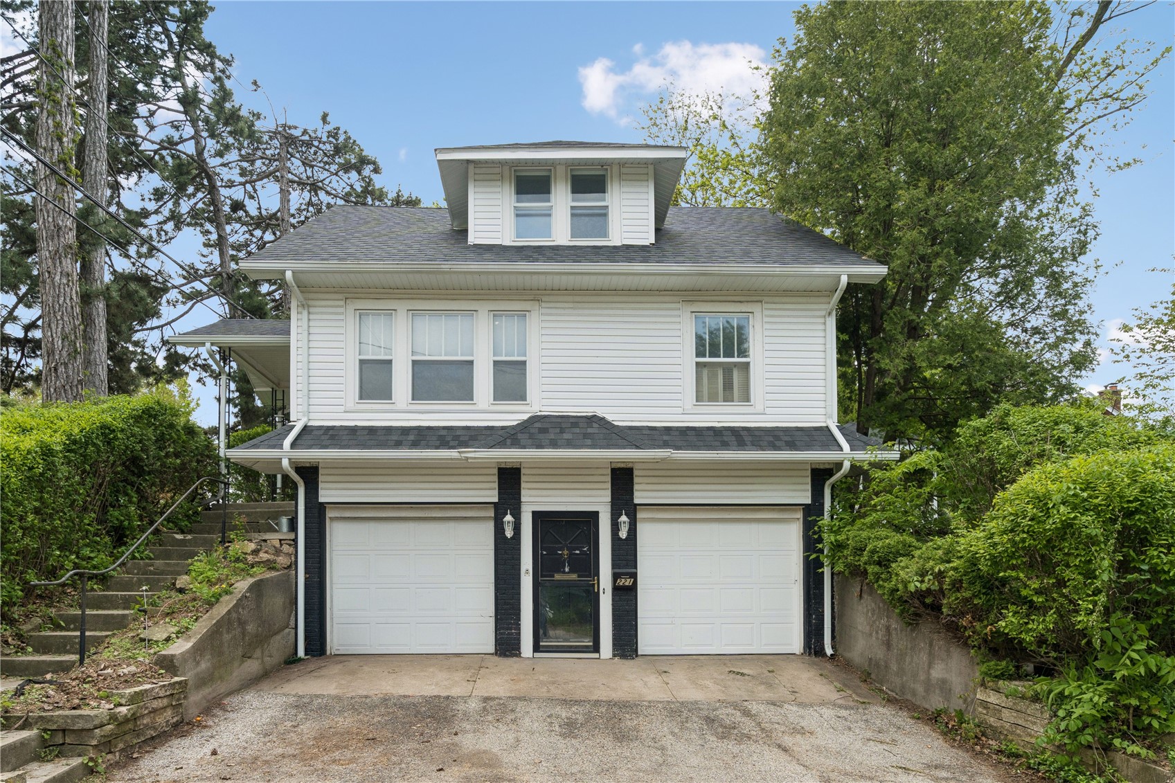221 23rd Street NE Cedar Rapids IA 52402