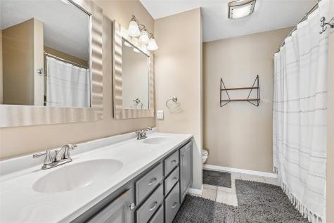 4124 Forest View Court NE Cedar Rapids IA 52411