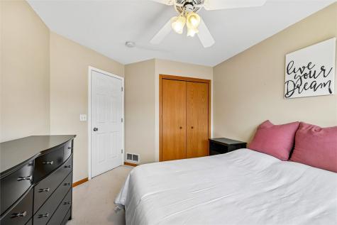 4124 Forest View Court NE Cedar Rapids IA 52411