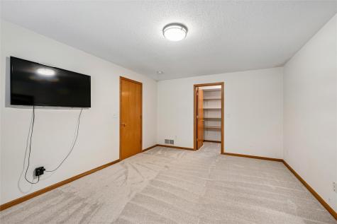 4124 Forest View Court NE Cedar Rapids IA 52411