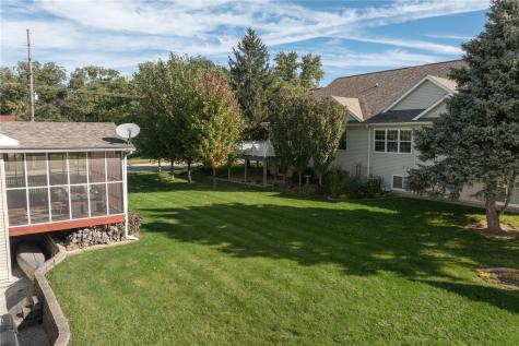 4124 Forest View Court NE Cedar Rapids IA 52411