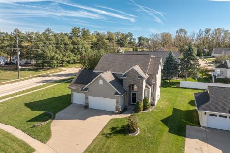 4124 Forest View Court NE Cedar Rapids IA 52411