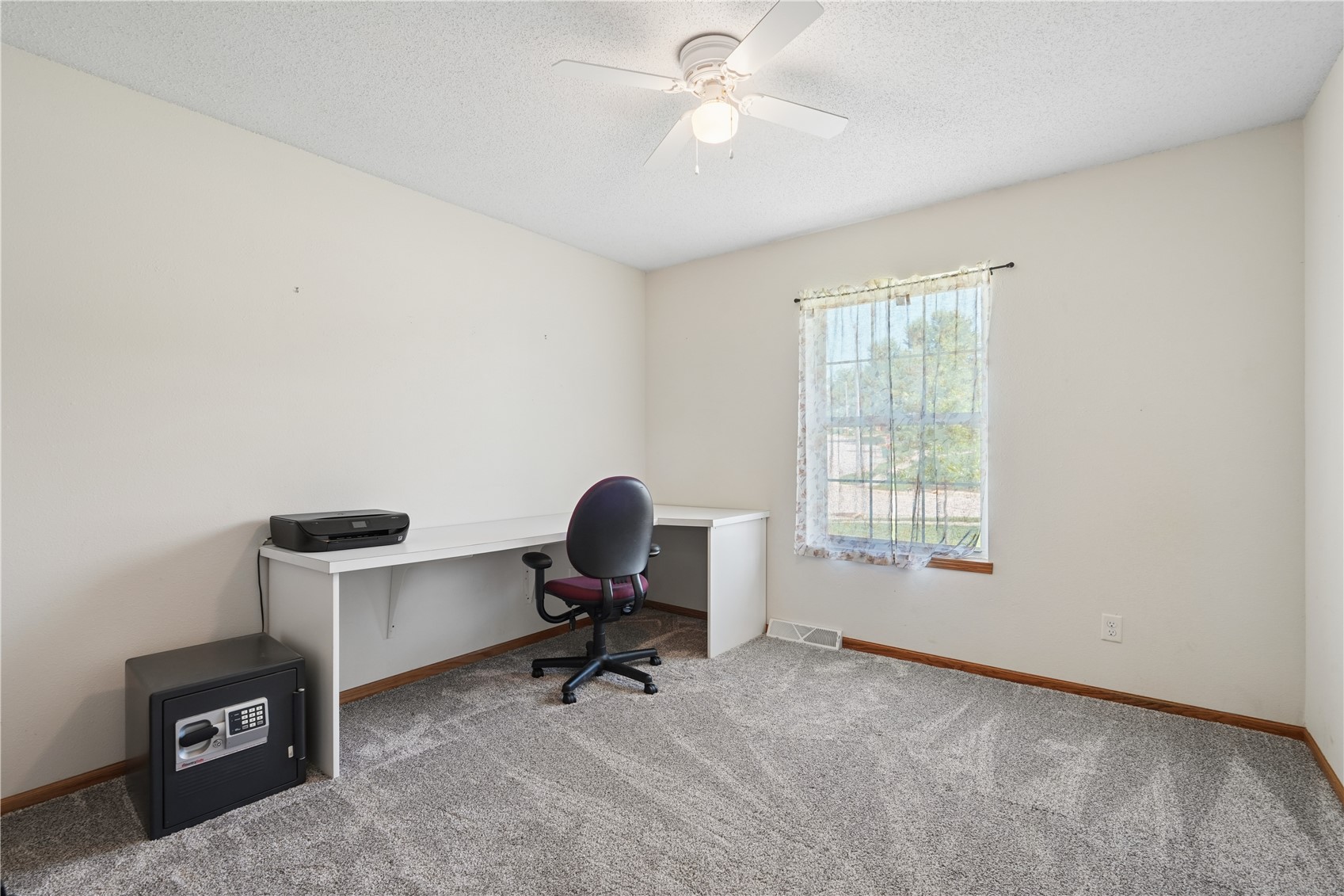 2000 Highland Road Ely IA 52227