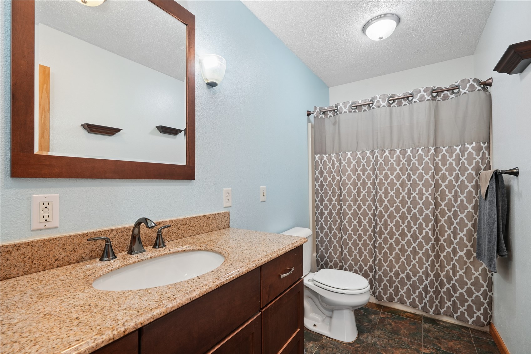 2000 Highland Road Ely IA 52227