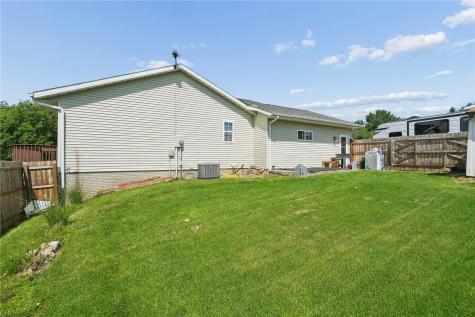 2000 Highland Road Ely IA 52227