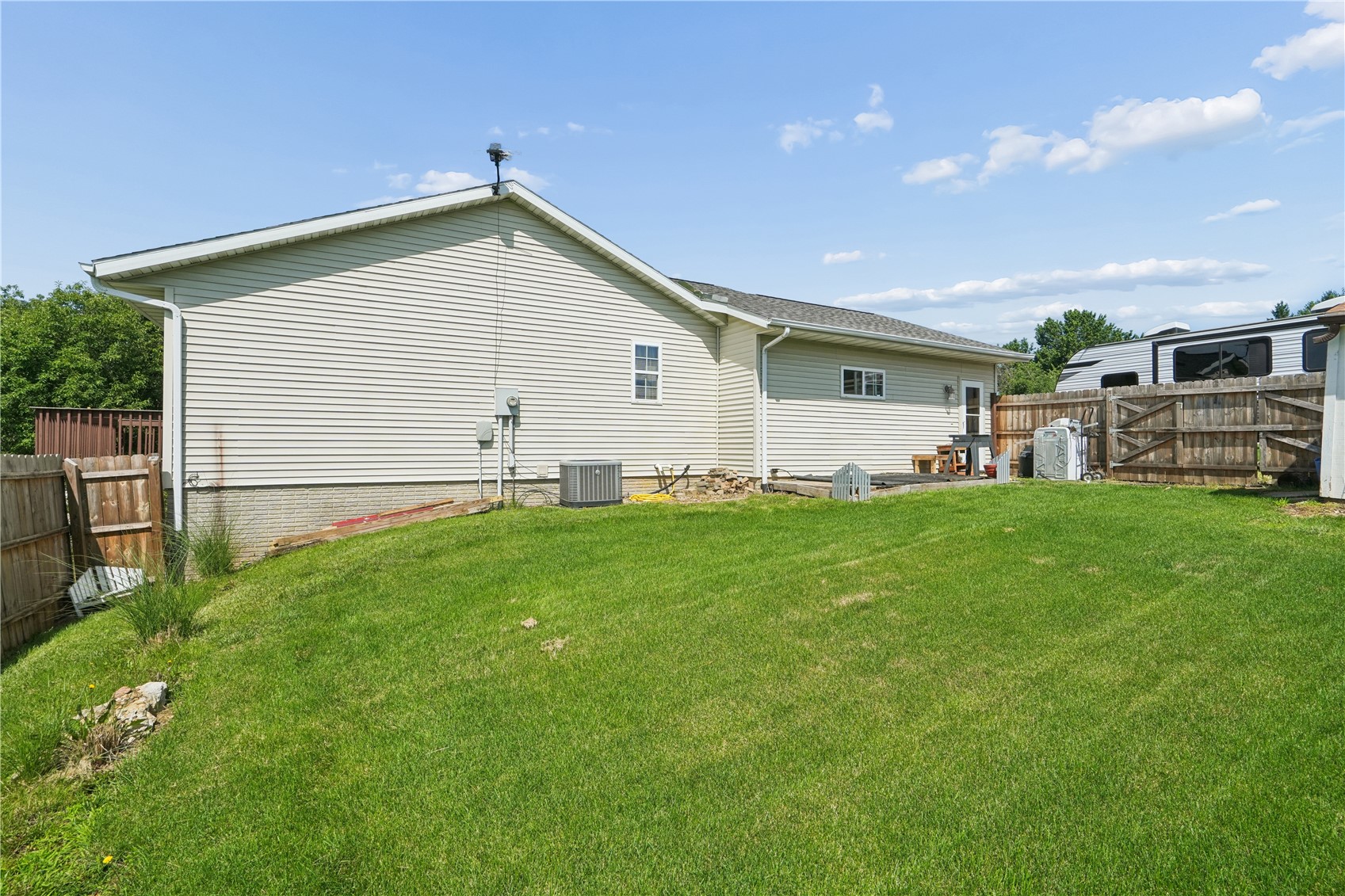 2000 Highland Road Ely IA 52227