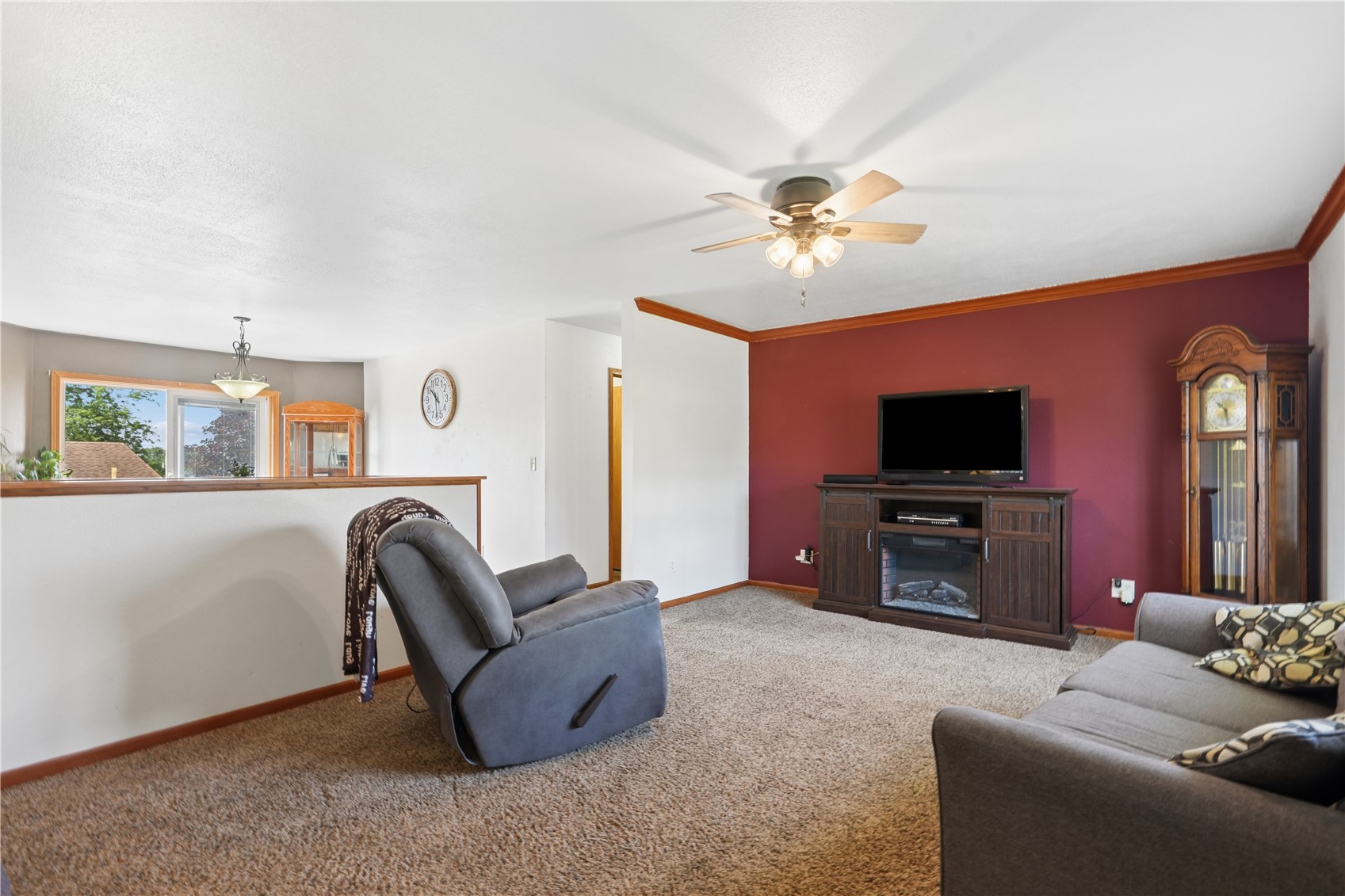2000 Highland Road Ely IA 52227