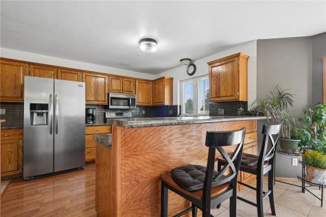 2000 Highland Road Ely IA 52227