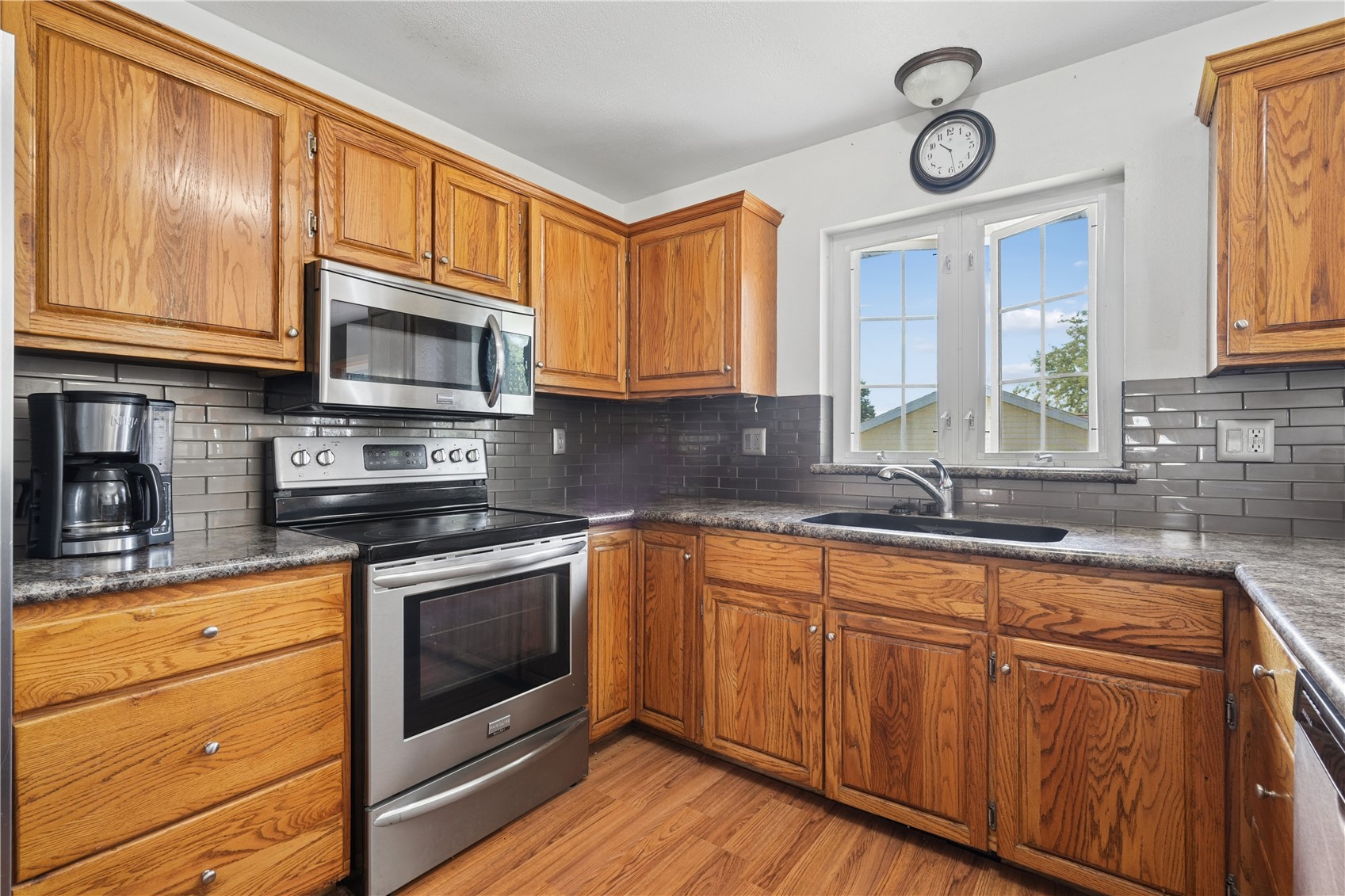 2000 Highland Road Ely IA 52227