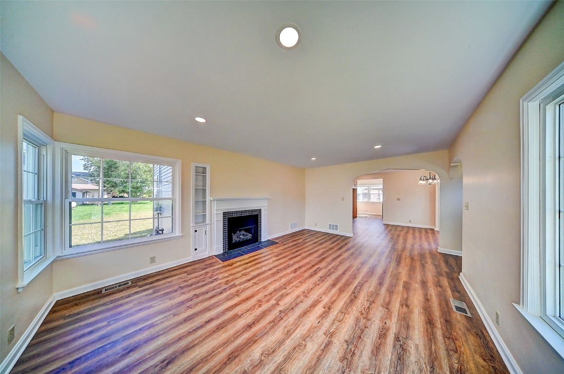 302 Walnut Olin IA 52320