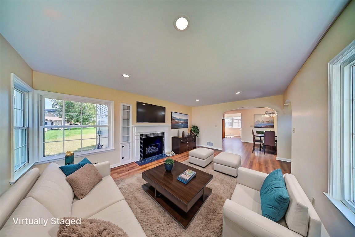 302 Walnut Olin IA 52320