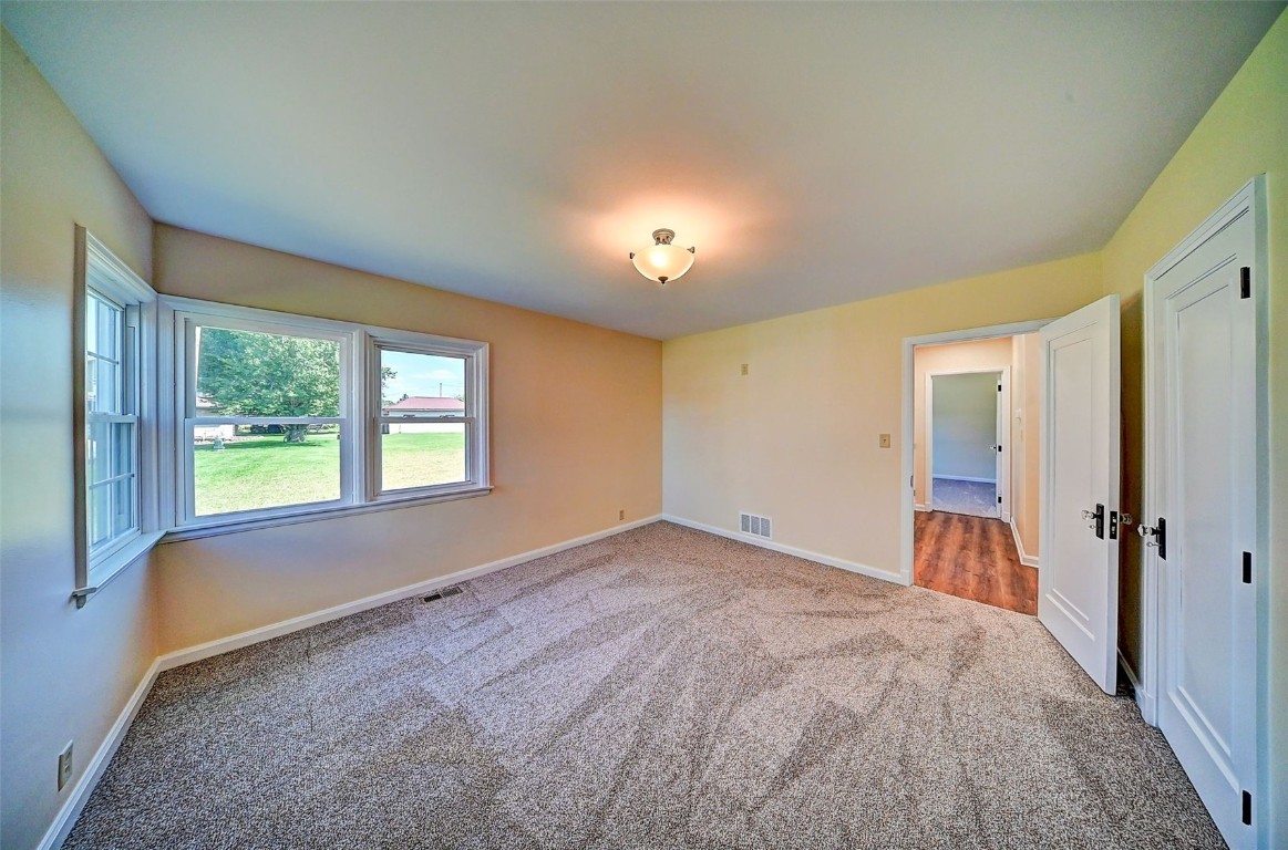 302 Walnut Olin IA 52320