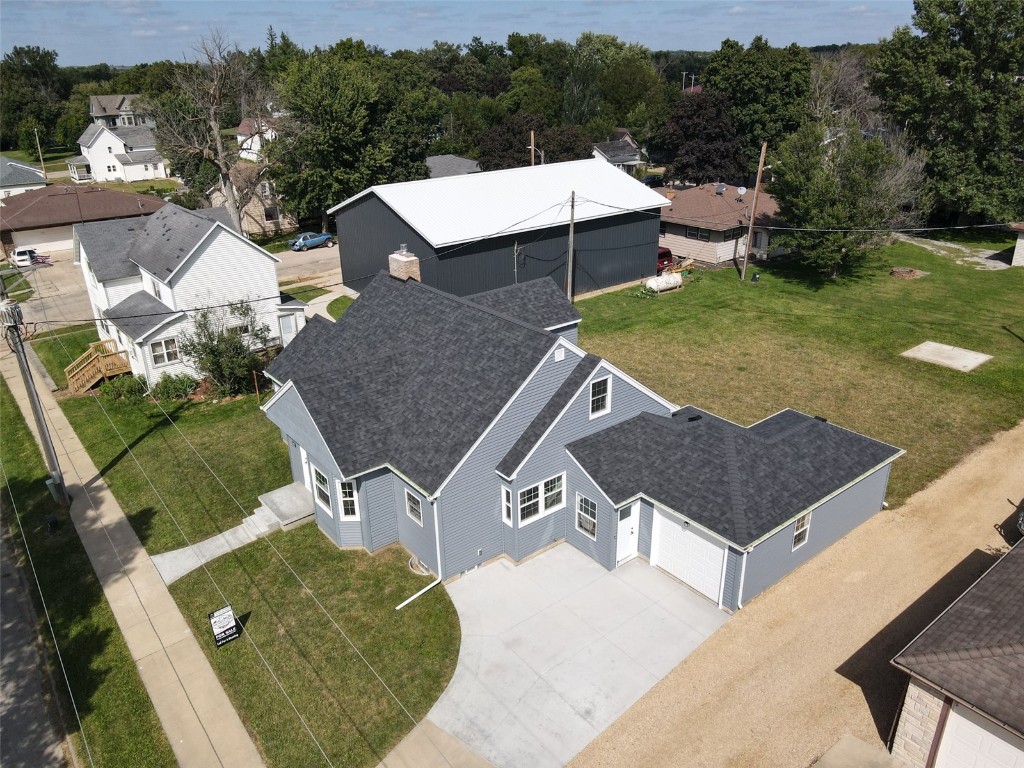 302 Walnut Olin IA 52320