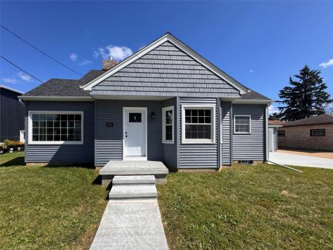 302 Walnut Olin IA 52320