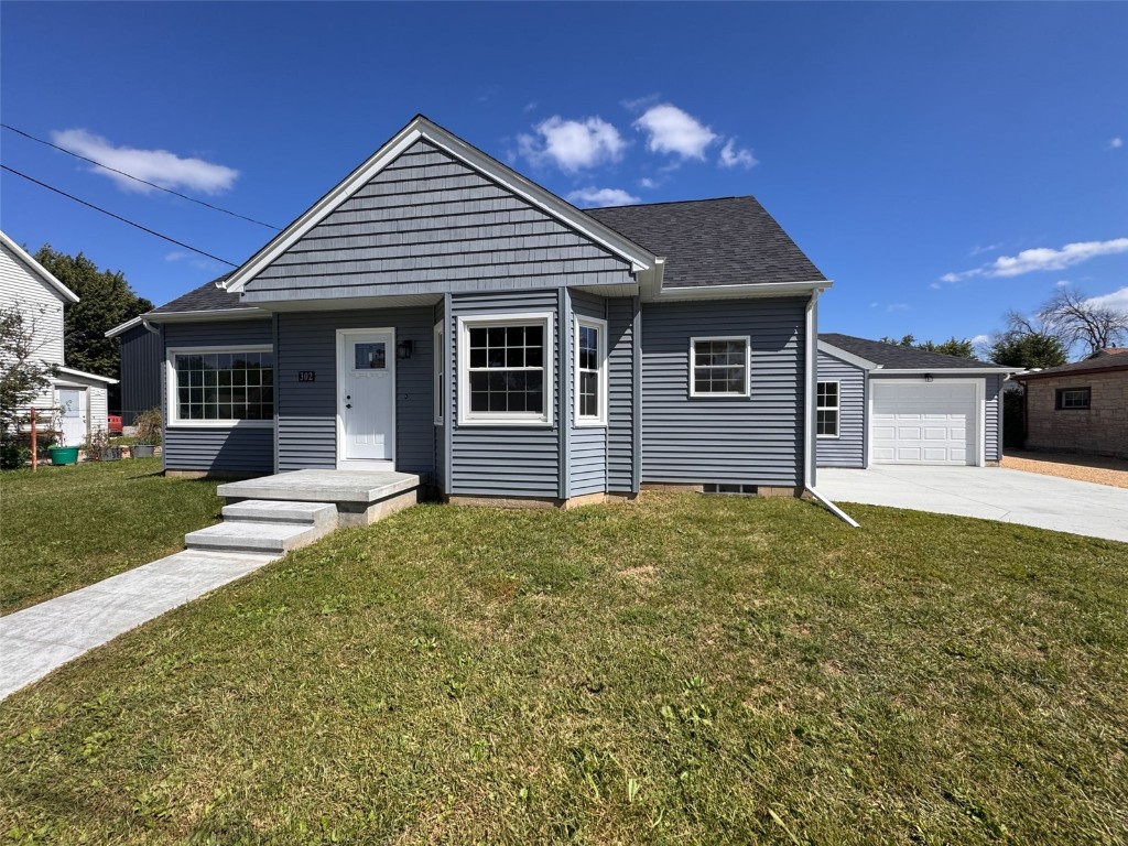 302 Walnut Olin IA 52320