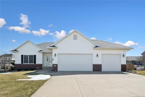 418 Prairie View Drive Fairfax IA 52228