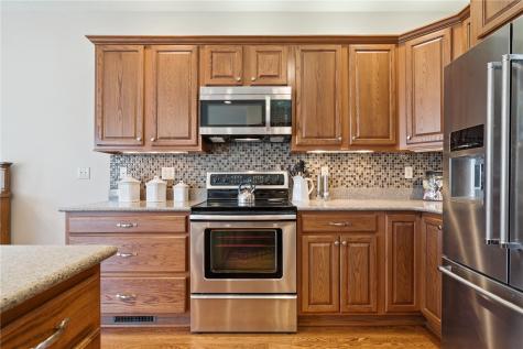 418 Prairie View Drive Fairfax IA 52228
