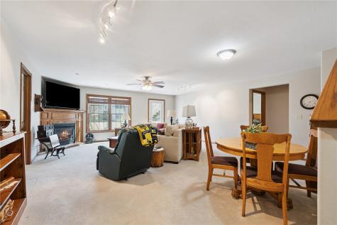 418 Prairie View Drive Fairfax IA 52228