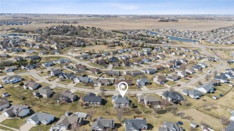 418 Prairie View Drive Fairfax IA 52228