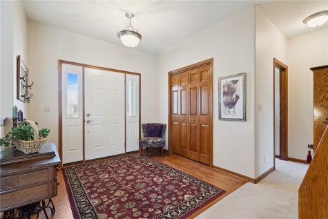 418 Prairie View Drive Fairfax IA 52228