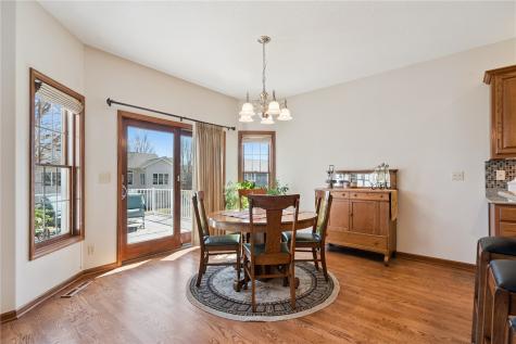 418 Prairie View Drive Fairfax IA 52228