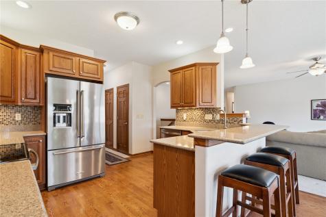 418 Prairie View Drive Fairfax IA 52228