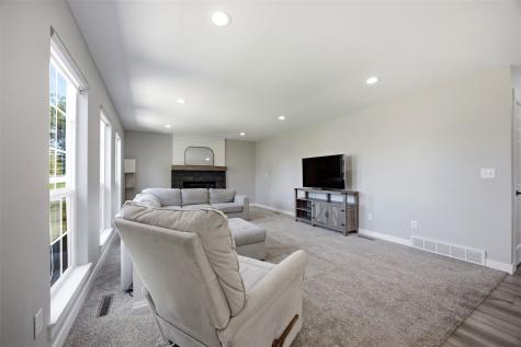 520 Westridge Drive SW Cedar Rapids IA 52404