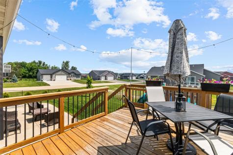 2793 Creekview Trail Palo IA 52324