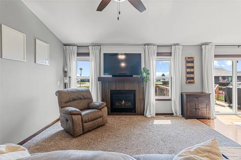 2793 Creekview Trail Palo IA 52324